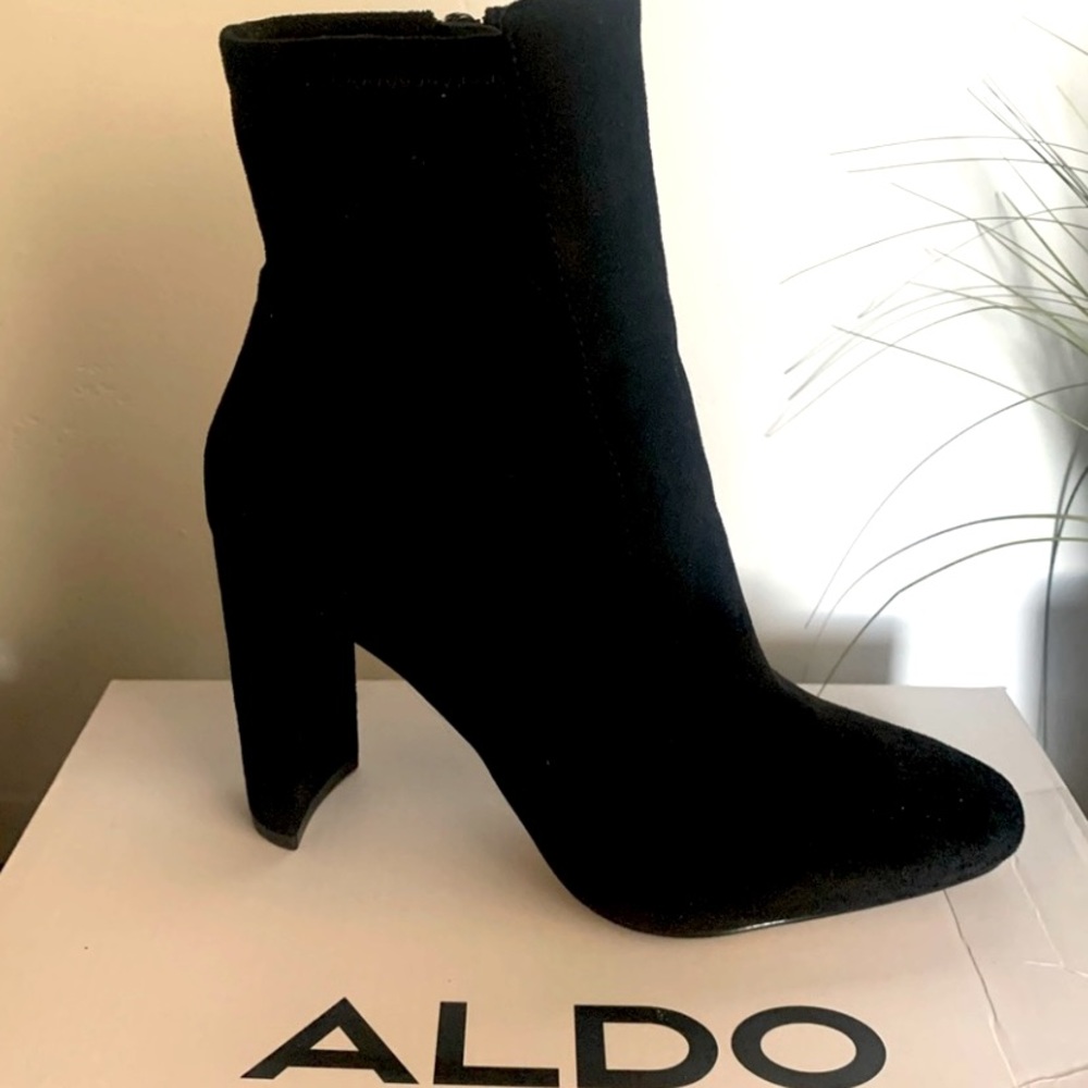 Black booties Aldo